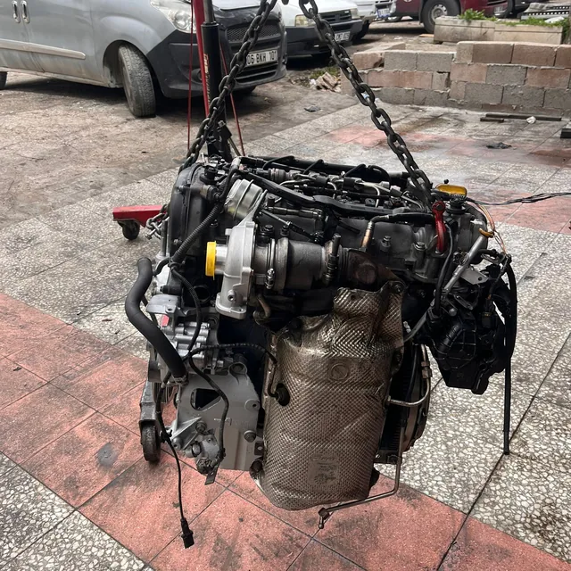 Motorun vinç zinciriyle taşınması