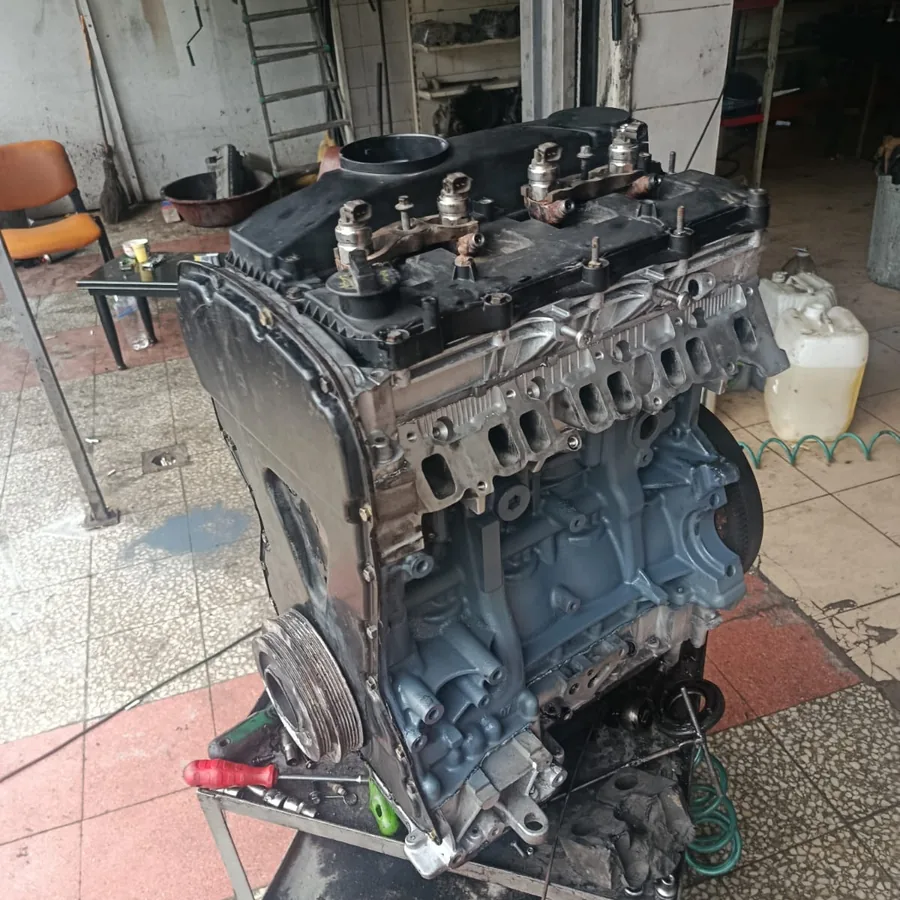 Tamirhanemizde sehpaya alınmış motor