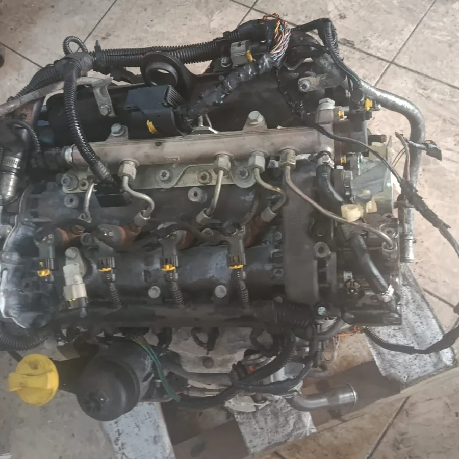 Sökülmüş motorun üstten görünümü