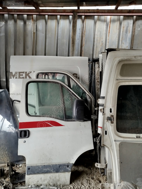 Renault Master 2 Çıkma Ön Şasi