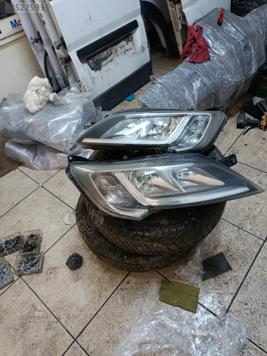 Fiat Ducato Çıkma Sağ ve Sol Far