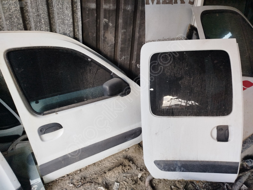 Renault Kangoo Çıkma Ön ve Arka Kapılar