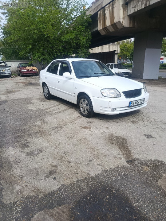 Hyundai Accent 2005 1.5 Hasarlı Araç
