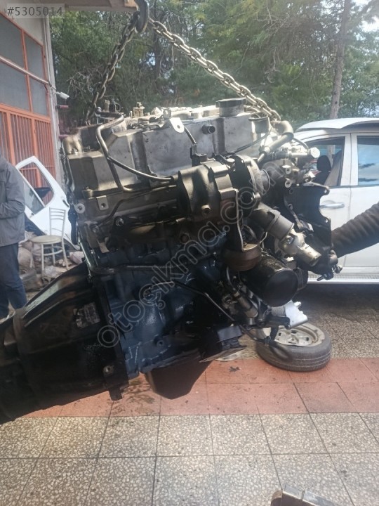 Nissan 2.5 Çıkma Komple Motor